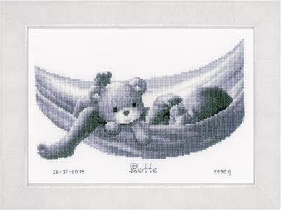 Baby in hangmat 