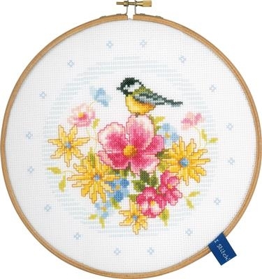 Pimpelmees met bloemen